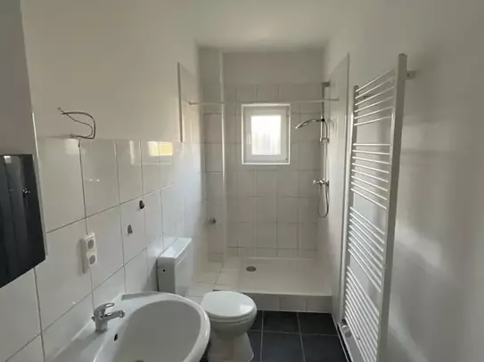 3-Zimmer-Wohnung im 2. Obergeschoss mit Dusche und EBK in Wilhelmshaven - Nähe City !!!