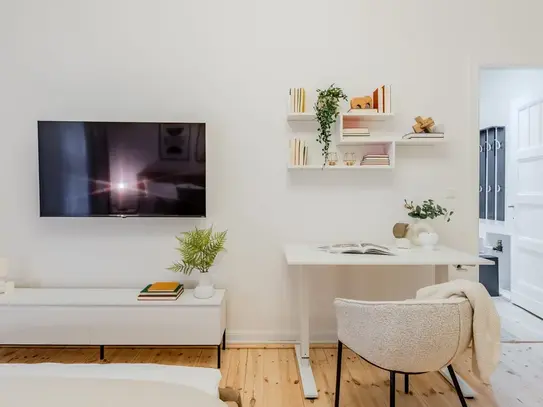 Urban Oasis: Neukölln's 1-Room apartment with a private Balcony