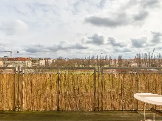 Sunny, park view 3-bedroom+living room apt with two balconies Prenzlauer Berg