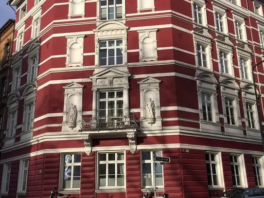 Beautiful old building apartment with high stucco ceilings and parquet flooring in Pempelfort, Dusseldorf - Amsterdam A…