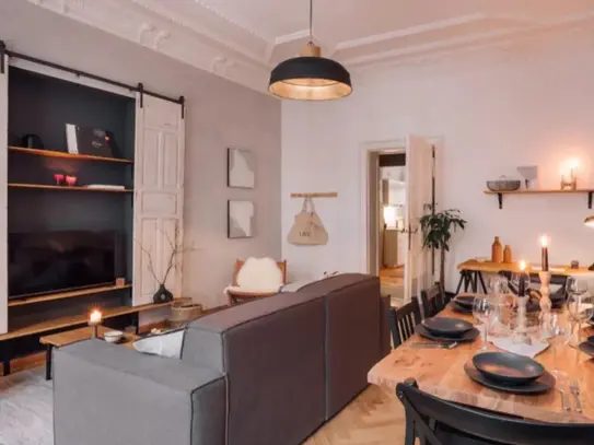 Charismatic 2-bedroom apartment close to Schönhauser Allee train station