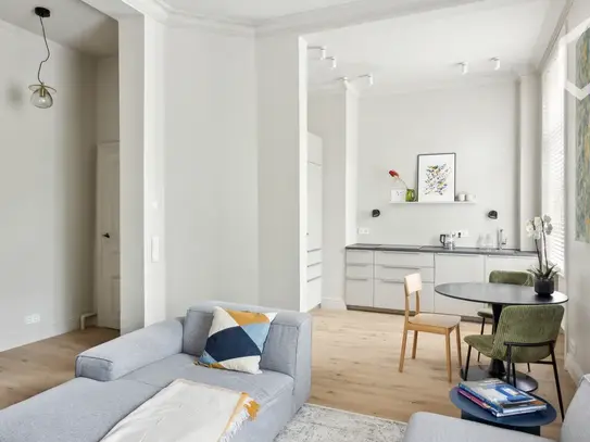 Stunning 1-Bedroom Apartment in the Heart of Nordend, Frankfurt