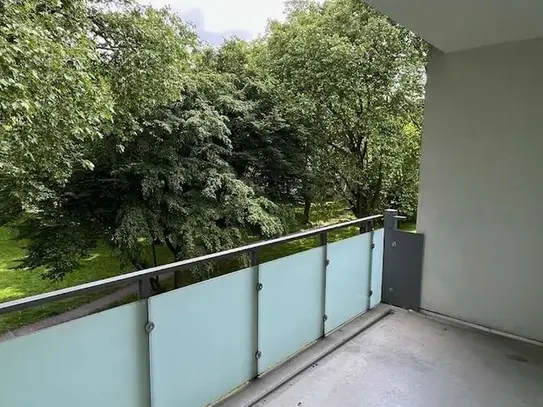 *In Sanierung* 3 Zimmerwohnung mit Balkon