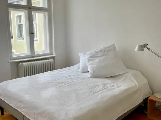 Charming 2-room apartment in Charlottenburg