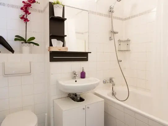 Spacious & modern apartment in central Berlin-Friedrichshain