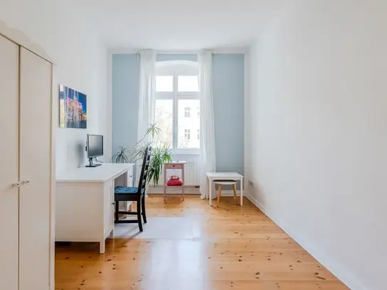 Spacious and Bright 100-Square-Meter Apartment in Prenzlauer Berg with Two Balconies, Berlin - Amsterdam Apartments for…