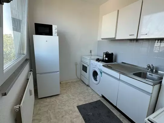 Fully furnished sunny studio with Parking, balcony and equipped kitchen in Bonn