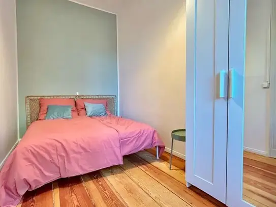 Bright and spacious 4-room apartment