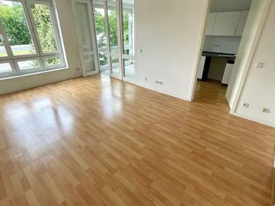 WBS mit besonderem Wohnbedarf - 2 Zimmer Wohnung mit Loggia!