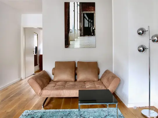 Tatefully Furnished Apartment with Balcony in the Belgian Quarter – euhabitat