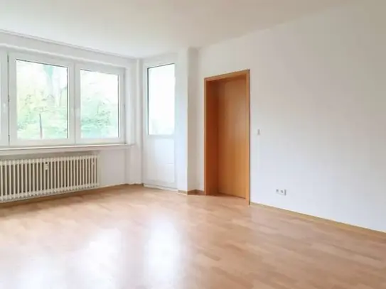 Helle 2-Zi.-Wohnung mit Loggia + Tageslichtbad auf 47m² !