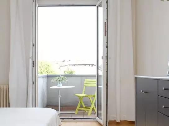 Cozy, bright suite in Duisburg- Dellviertel