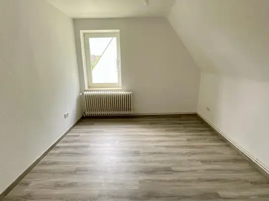 2-Zimmer Dachgeschosswohnung in Fedderwardergroden!