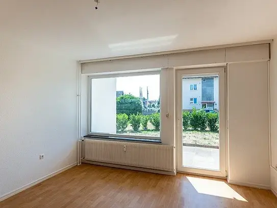 renovierte 3-Zimmer - Wohnung mit Terrasse Garten