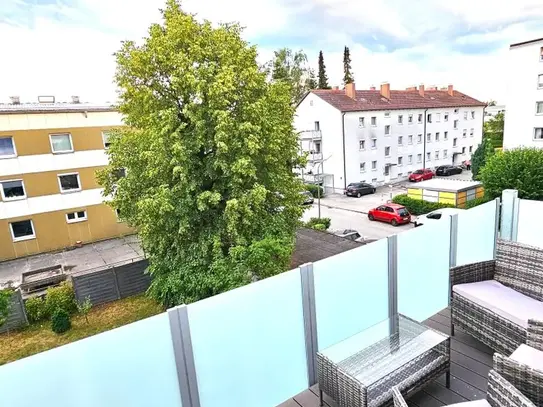 Lovingly furnished & fashionable apartment in the center of Germering near the public transport station