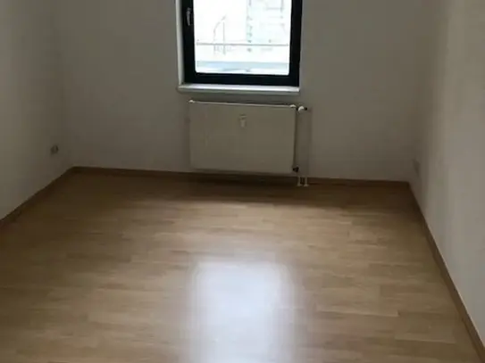 Magdeburg-Schöne preiswerte 3-R-Wohnung in MD-Sudenburg san.Altbau im 2.OG. ca.82m²mit Balkon !