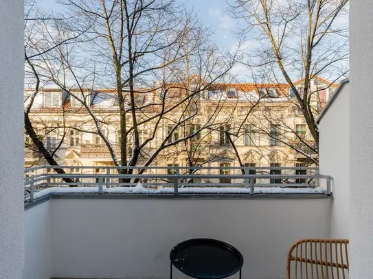 Modern 1-bedroom apartment with balcony in Neukölln