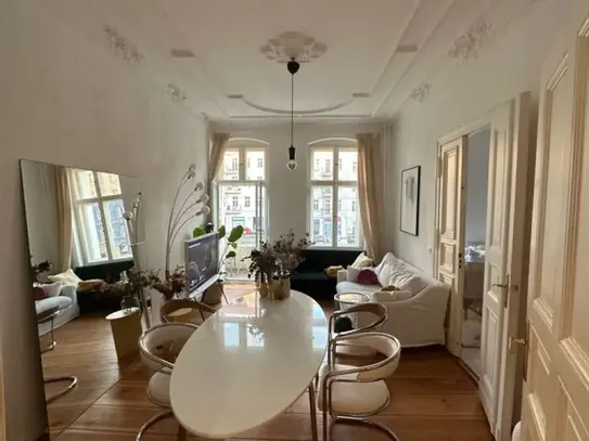 Renovated old building apartment 2,5 rooms in Prenzlauer Berg