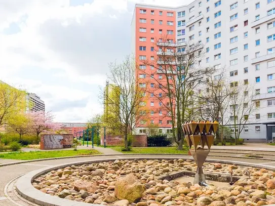 "Ab November" Charmante Wohnung im Zentrum von Halle/Neustadt "Herbstaktion"