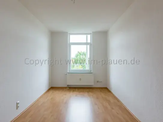 3 Zimmerwohnung in Plauen - Haselbrunn- Bad mit Wanne - Balkon - Laminat