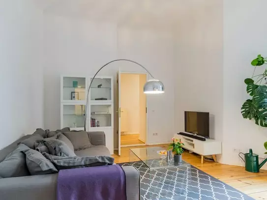 Fantastic apartment in Alt-Treptow with 2 bedrooms, balcony, quiet in the courtyard, completely equipped, Berlin - Amst…