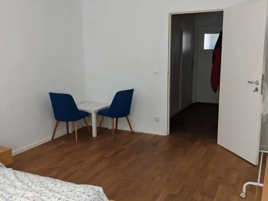 Spacious Room in City Centre