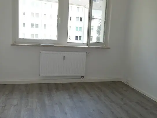 Schick sanierte 3 Zimmer Wohnung wartet auf Sie ...