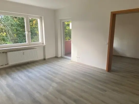 Wir renovieren für Sie! 3-Zimmer mit Einbauküche und Balkon in Bremervörde