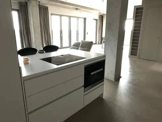 stylish, furnished loft on the Spree, close to the center of Berlin Friedrichshain