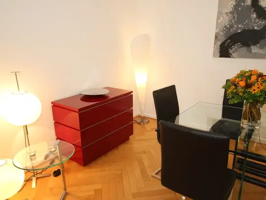 Top renovated apartment in Düsseldorf-Düsseltal-Zoo