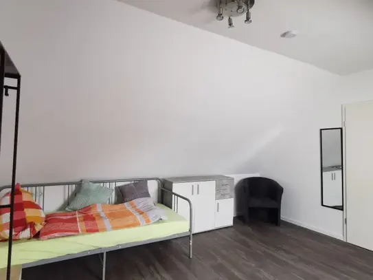 Attic apartment near Groov