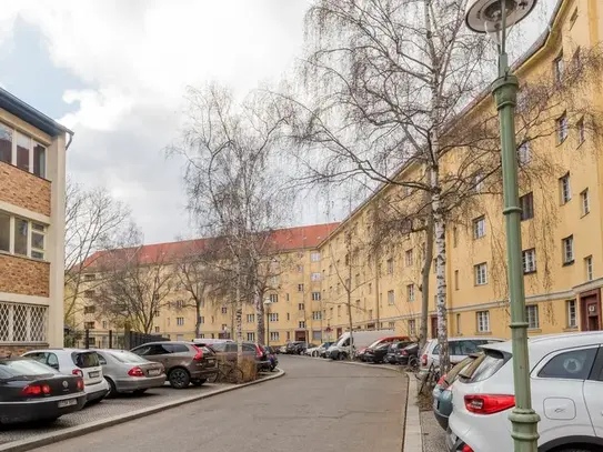 Beautifully renovated and spacious flat in quiet and central neighbourhoud in Charlottenburg, Berlin - Amsterdam Apartm…