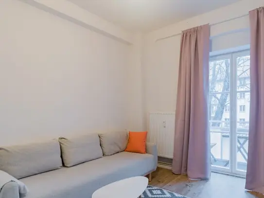 Pretty, spaBeautiful apartment in the green and quiet part of Prenzlauer Berg in Bötzowviertelcious flat located in Pre…