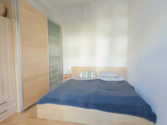 Nice, cozy apartment in quiet street in central Neukölln