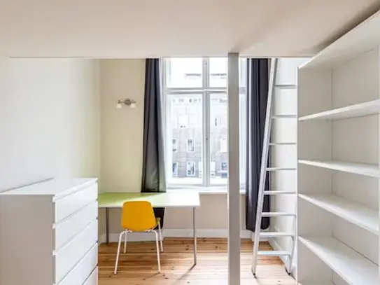 Modern apartment in Charlottenburg, Berlin