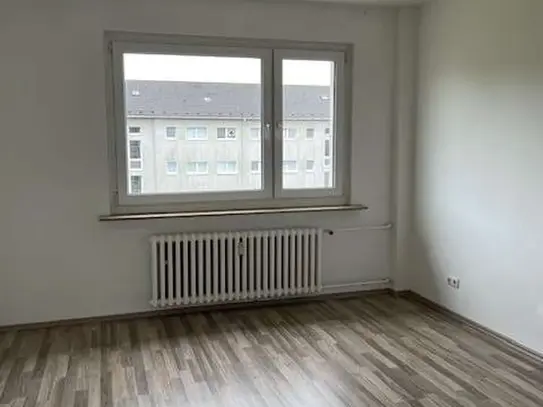 Attraktive 2 Zimmerwohnung mit Balkon und Tageslichtbad