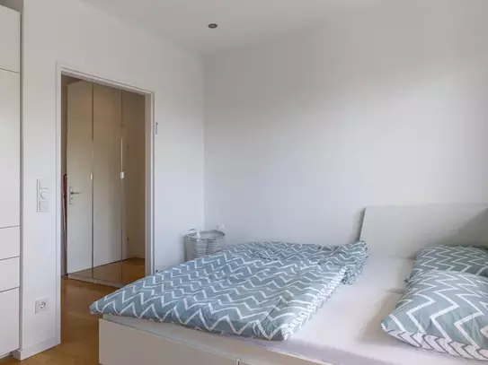 Fully equipped & recently renovated Mannheim apartment with balcony in central location near Wasserturm