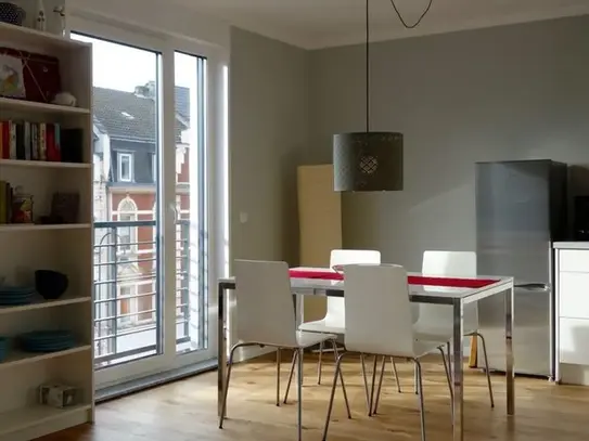 Light-flooded 3-room apartment in Cologne