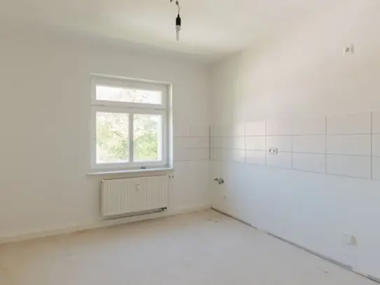 2 Zimmerwohnung im Altbau *Suchen Sie sich Ihren Fußboden aus*