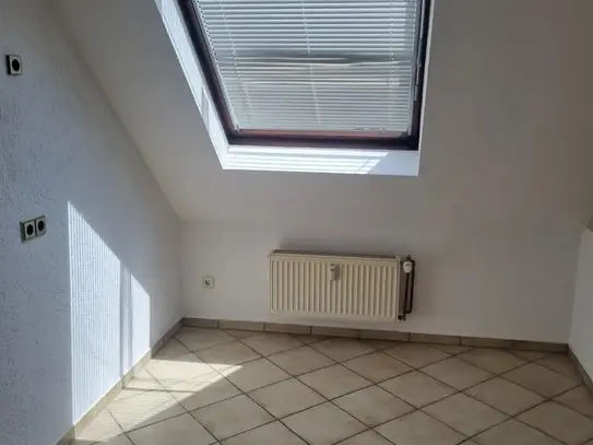 House for rent in 63546 Hammersbach, Dachgeschosswohnung zur Miete