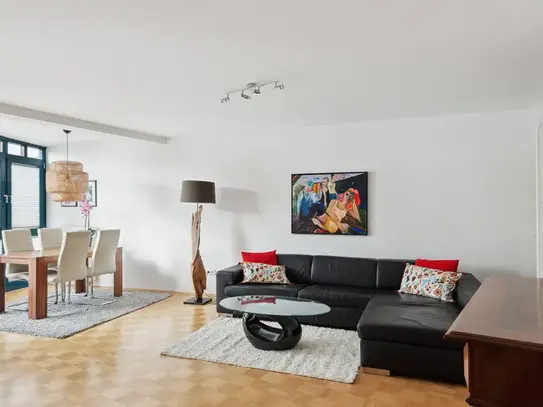 Quiet dream apartment above the roofs of Mainz Neustadt with 2 balconies