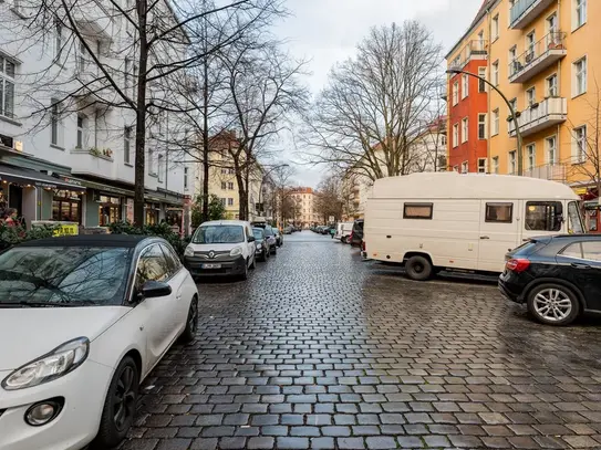 TRENDY 2 ROOM APARTMENT IN SIMON-DACH-STRASSE AT BOXHAGENER PLATZ BERLIN