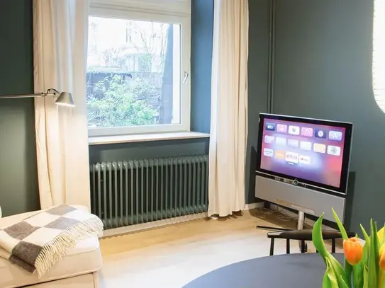 Business studio flat in historic backyard oasis, Dusseldorf - Amsterdam Apartments for Rent