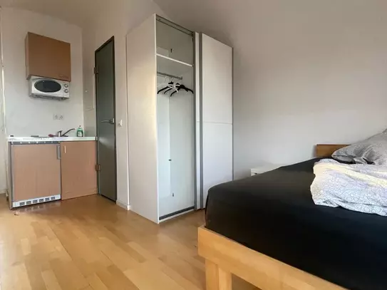 Simplex Apartments: top floor apartment, Karlsruhe