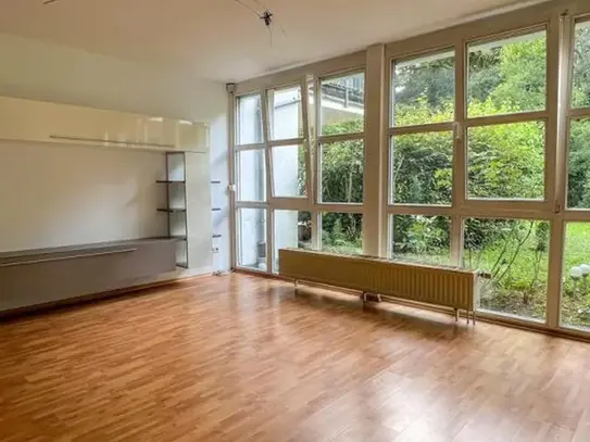 2 1/2 Zimmer-Erdgeschoss-Wohnung