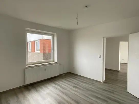 Helle 3-Zimmer-Wohnung mit Balkon und Fahrstuhl in Emden-Borssum!