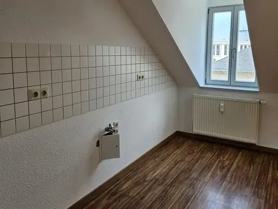 Individuelle und moderne Familienwohnung mit groÃem Balkon unterm Dach!