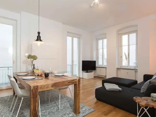 Modern & perfect apartment near Rosenthaler Platz vis-a-vis a beautiful park