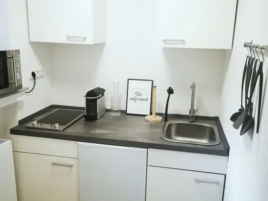 New, bright home, South Düsseldorf, Dusseldorf - Amsterdam Apartments for Rent