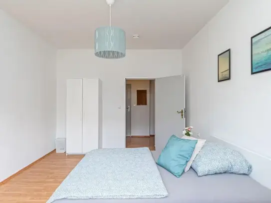 Spacious bedroom in well-connected area in Reinickendorf